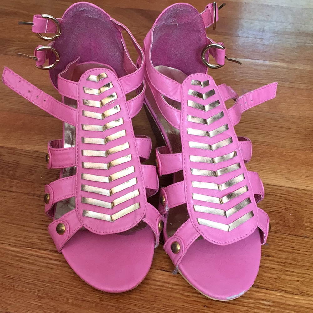 Sandles